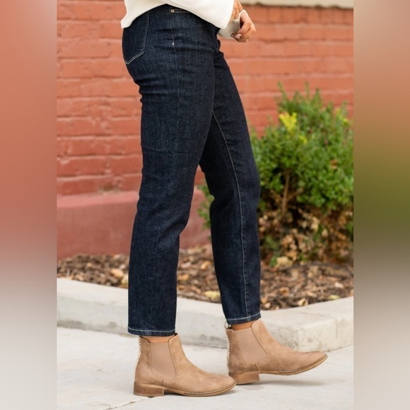 Judy Blue High Waist Dark Blue Mom Jean Size 25 Style # JB88273 - Picture 4 of 17